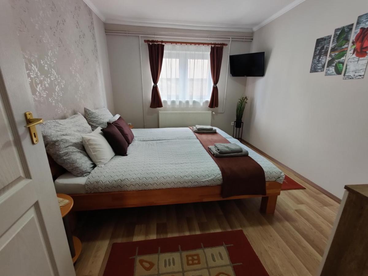 Katalin Apartmanhaz ميسكولك المظهر الخارجي الصورة