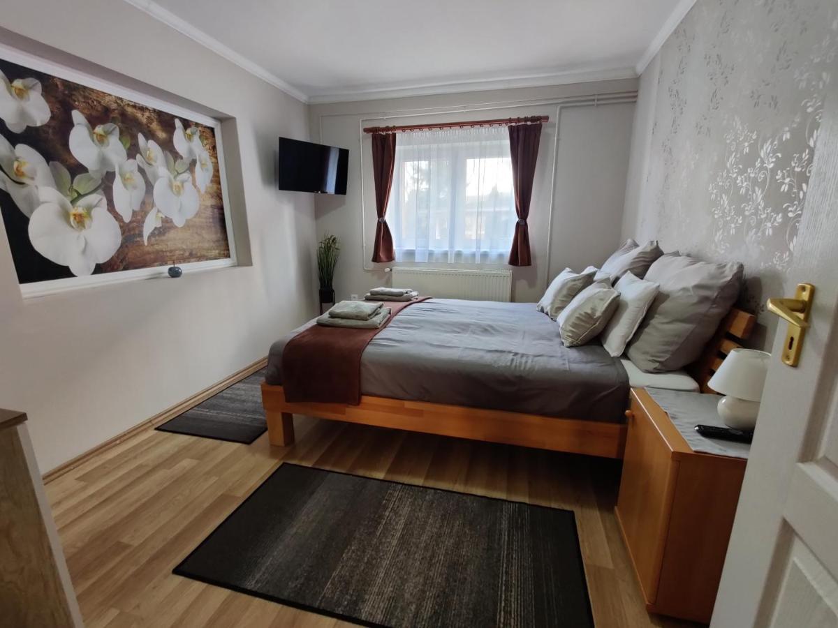 Katalin Apartmanhaz ميسكولك المظهر الخارجي الصورة