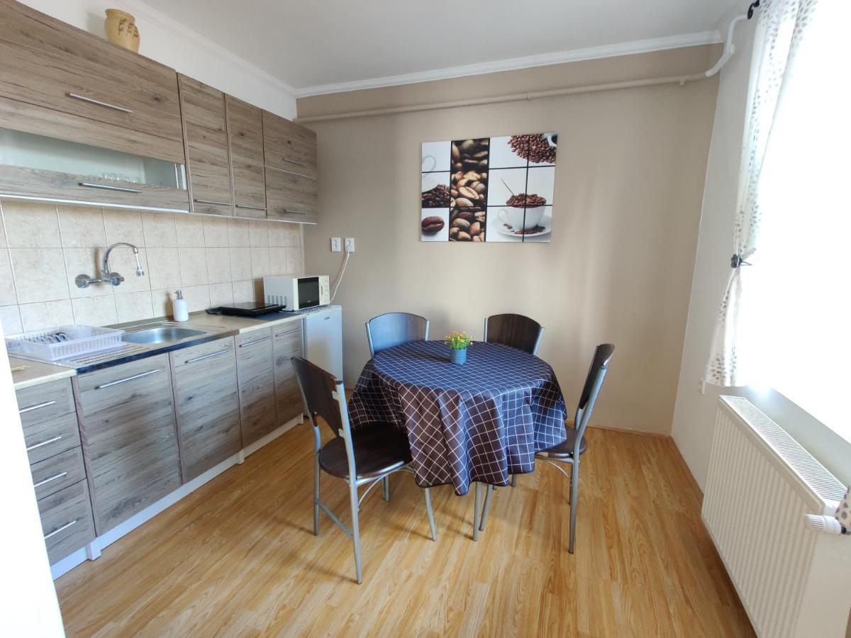 Katalin Apartmanhaz ميسكولك المظهر الخارجي الصورة