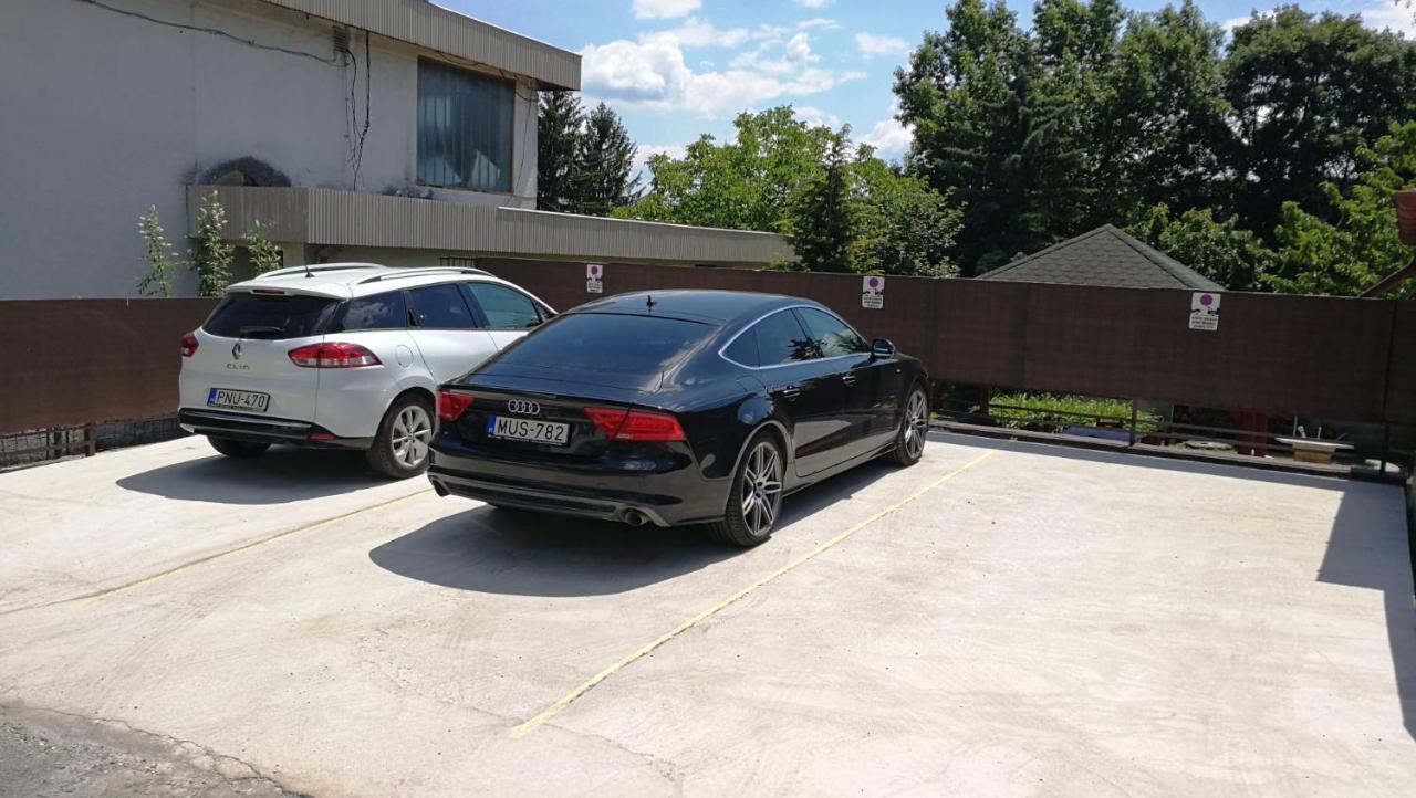 Katalin Apartmanhaz ميسكولك المظهر الخارجي الصورة